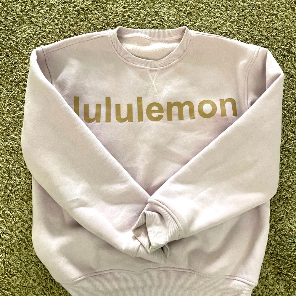 Lululemon crew neck top